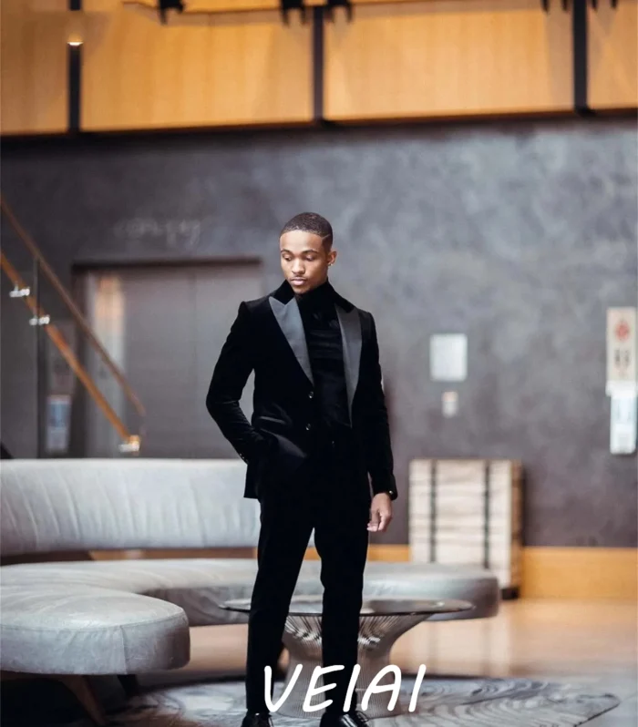 CustomizedBlack Velvet Suits for Men Peaked Lapel Single Breasted vestiti eleganti da matrimonio Groom Wedding Wear 2 Pieces Jac